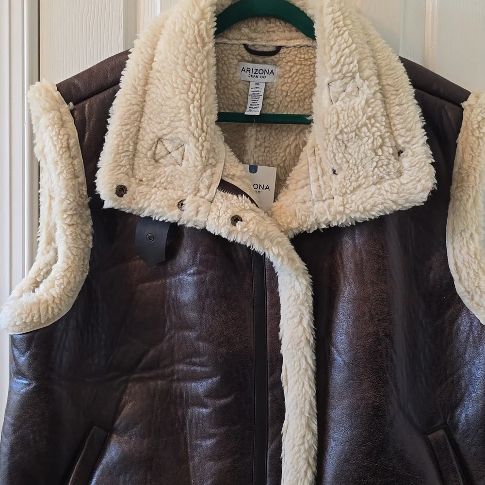 ARIZONA JEAN CO WOMENS JUNIOR SIZE BROWN IMITATION LEATHER AND FAUX FUR VEST XXL_2